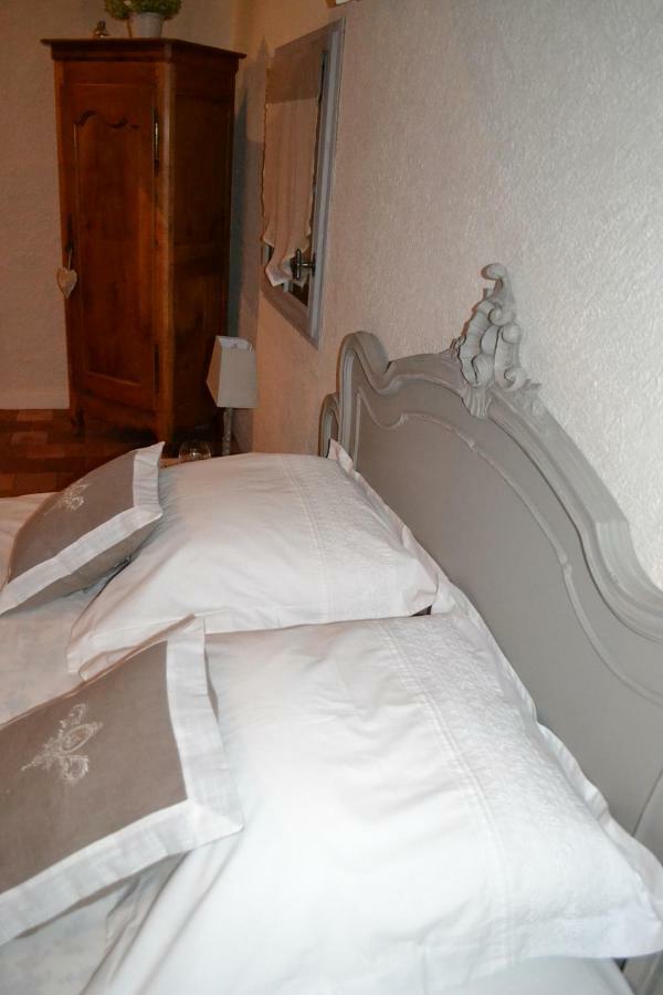 Les Pensions Du Joslin Bouin  Exterior foto